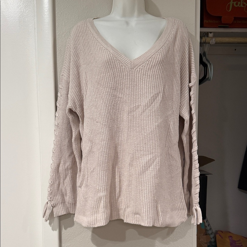 American Eagle Outfitters V-Neck Sweater - Light Pink